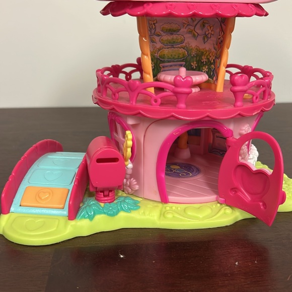 My Little Pony Ponyville House - Picture 7 of 9